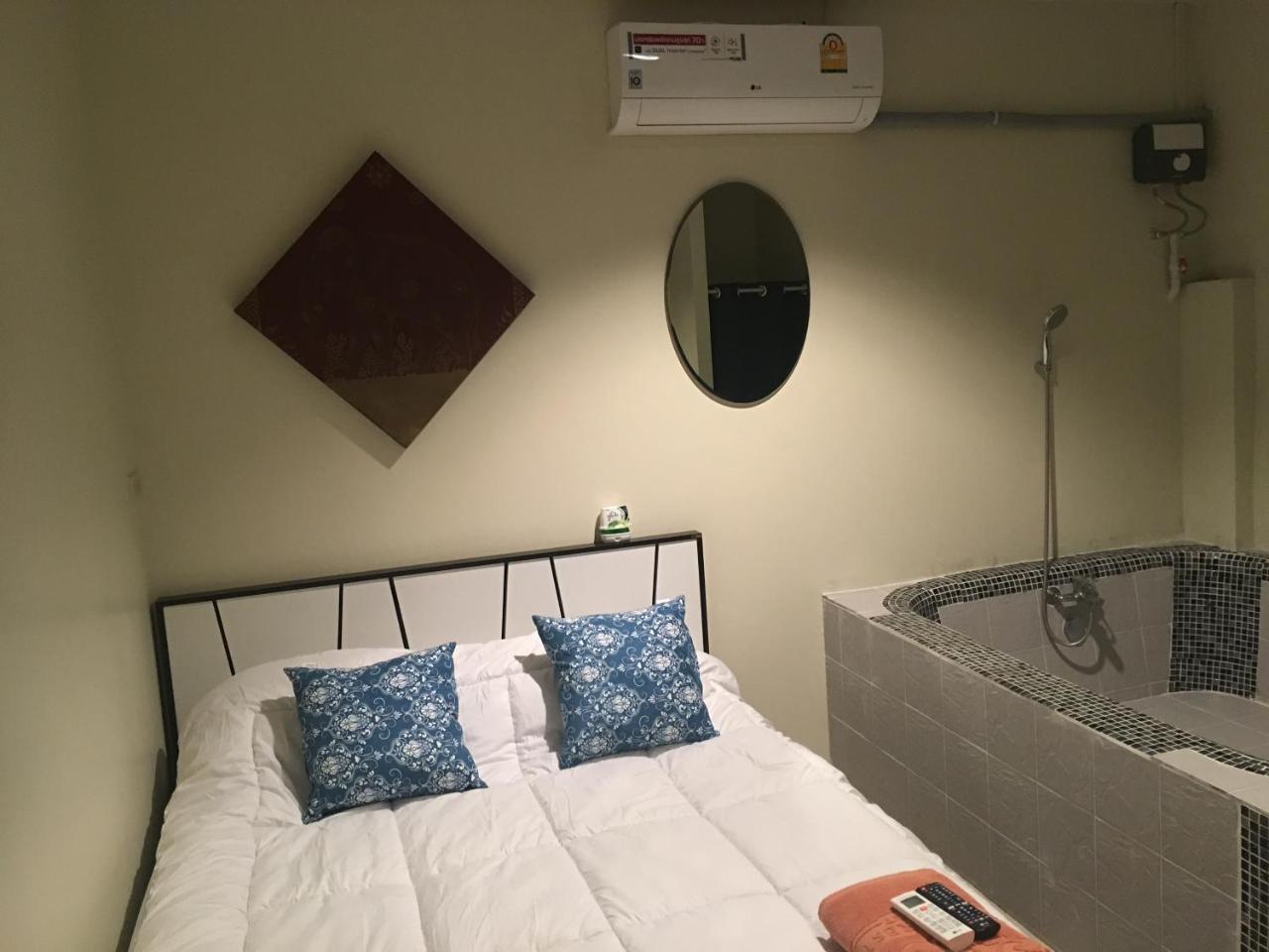 Hostel The Baan Nathong Bangkok