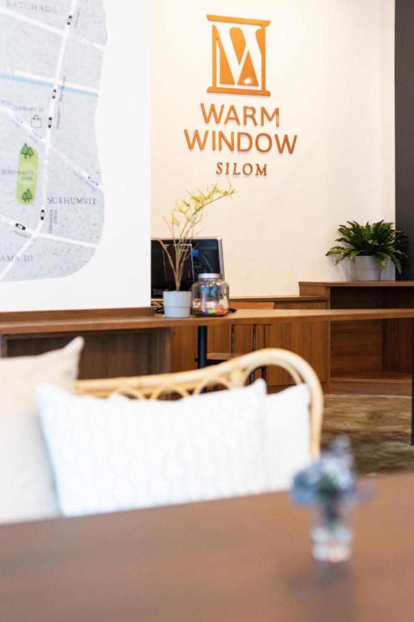 Warm Window Silom Asrama