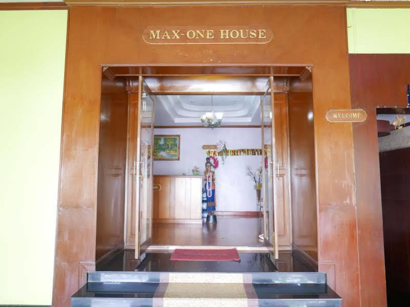 Max-one House Guest house *
