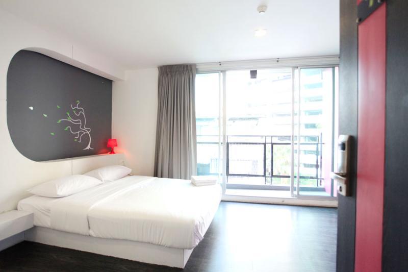 Cheqinn - Sukhumvit 4 Nana Plaza Ostello Bangkok