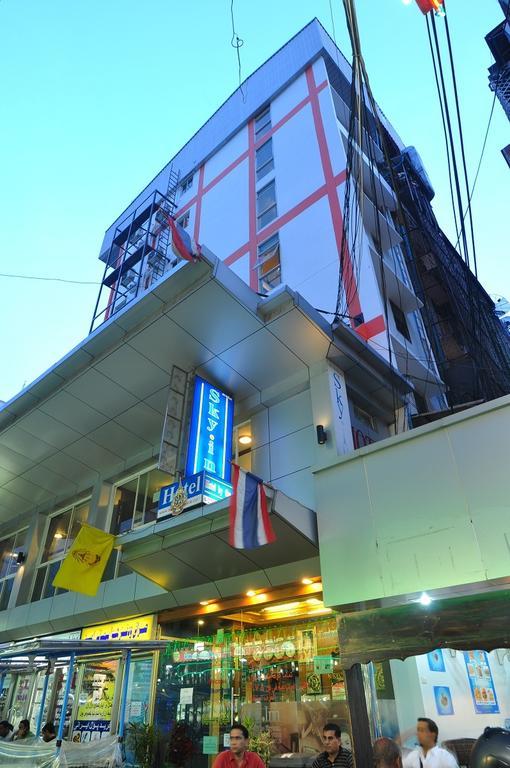 Sky 1 Hotel