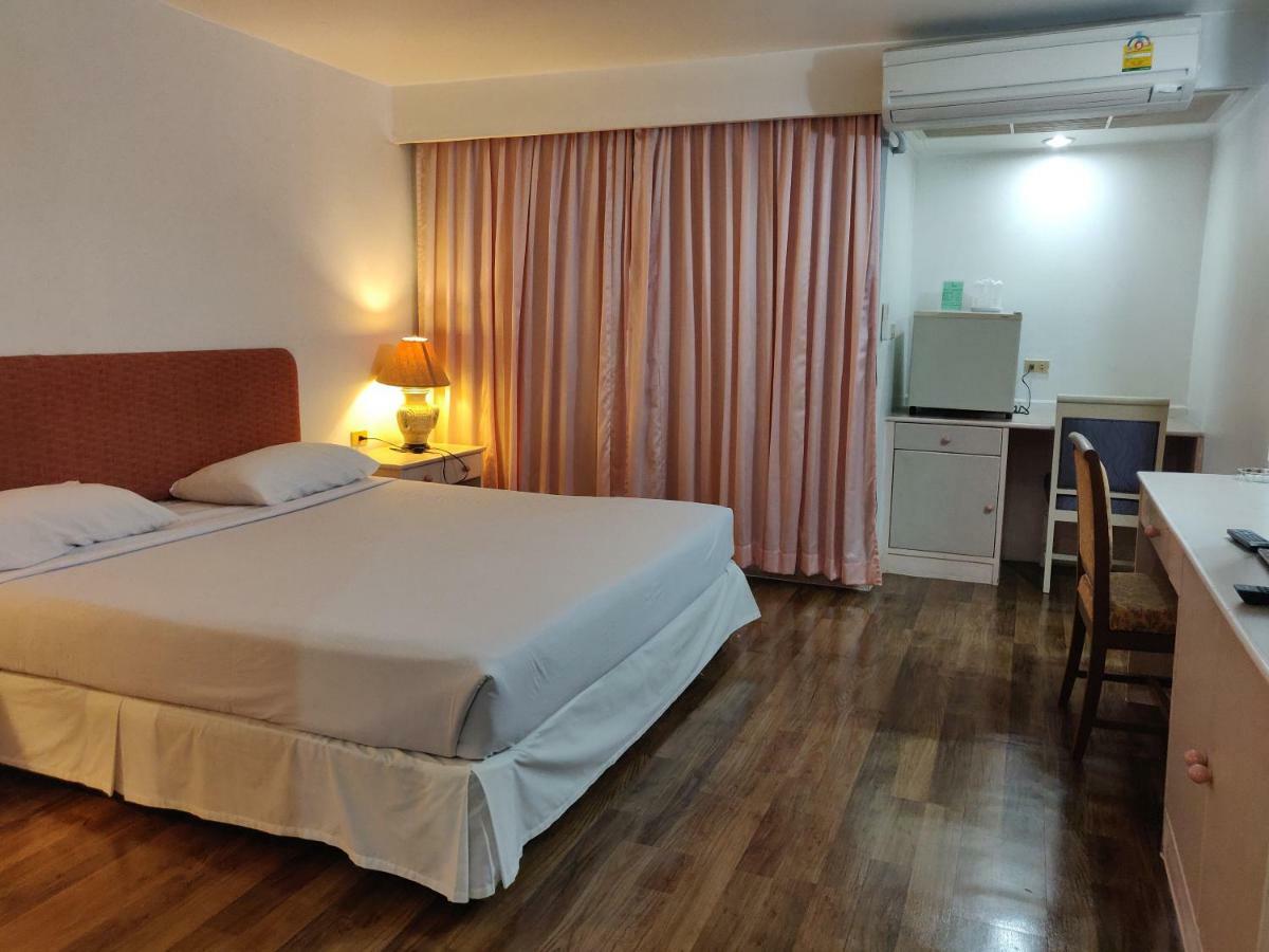 Nhà trọ Lee Place *