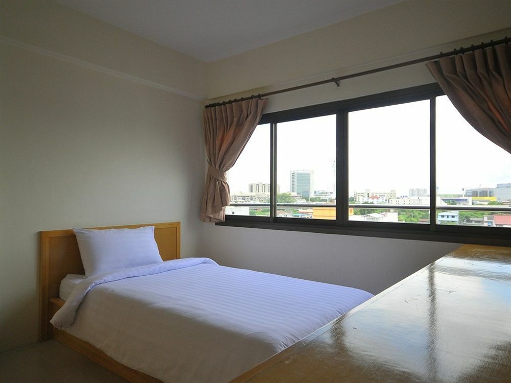 nhà trọ P Park Charansanitwong Bangkok