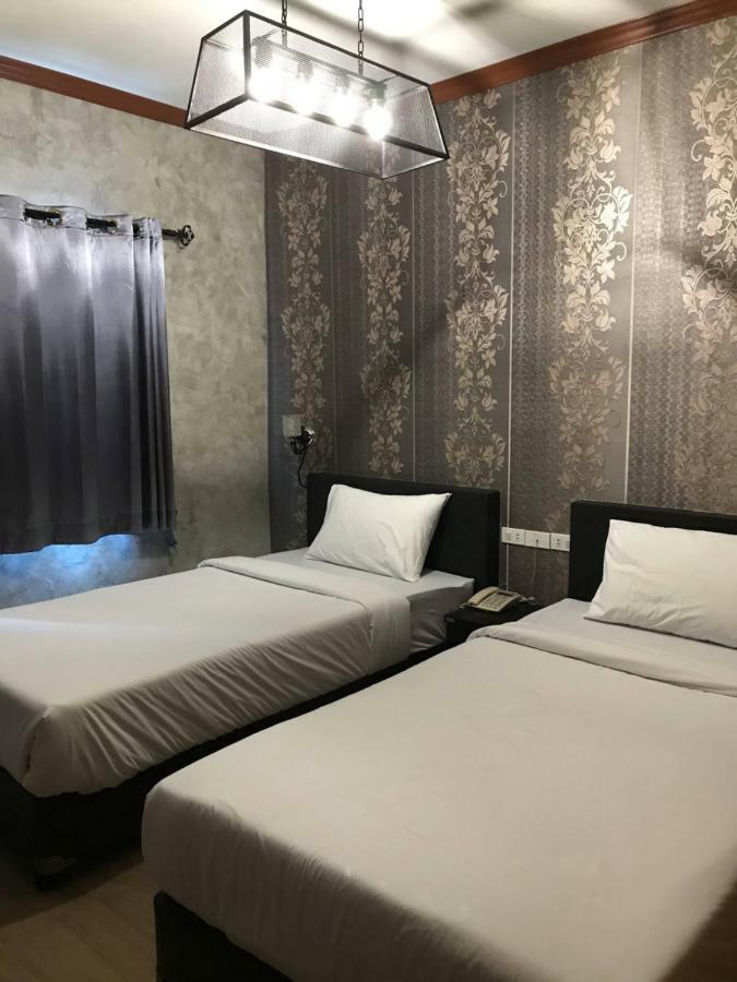 Albergue Center Point Plaza *