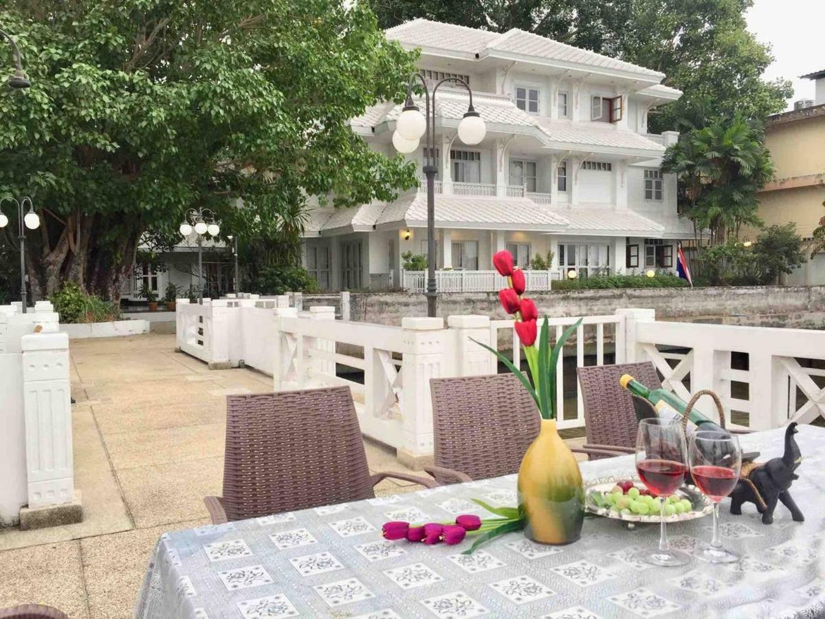 Appartement Royal River Park 102/11 *