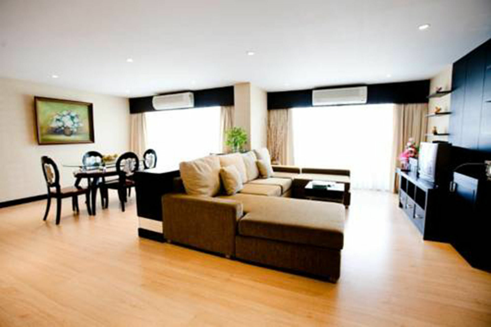 Roseate Ratchada Aparthotel