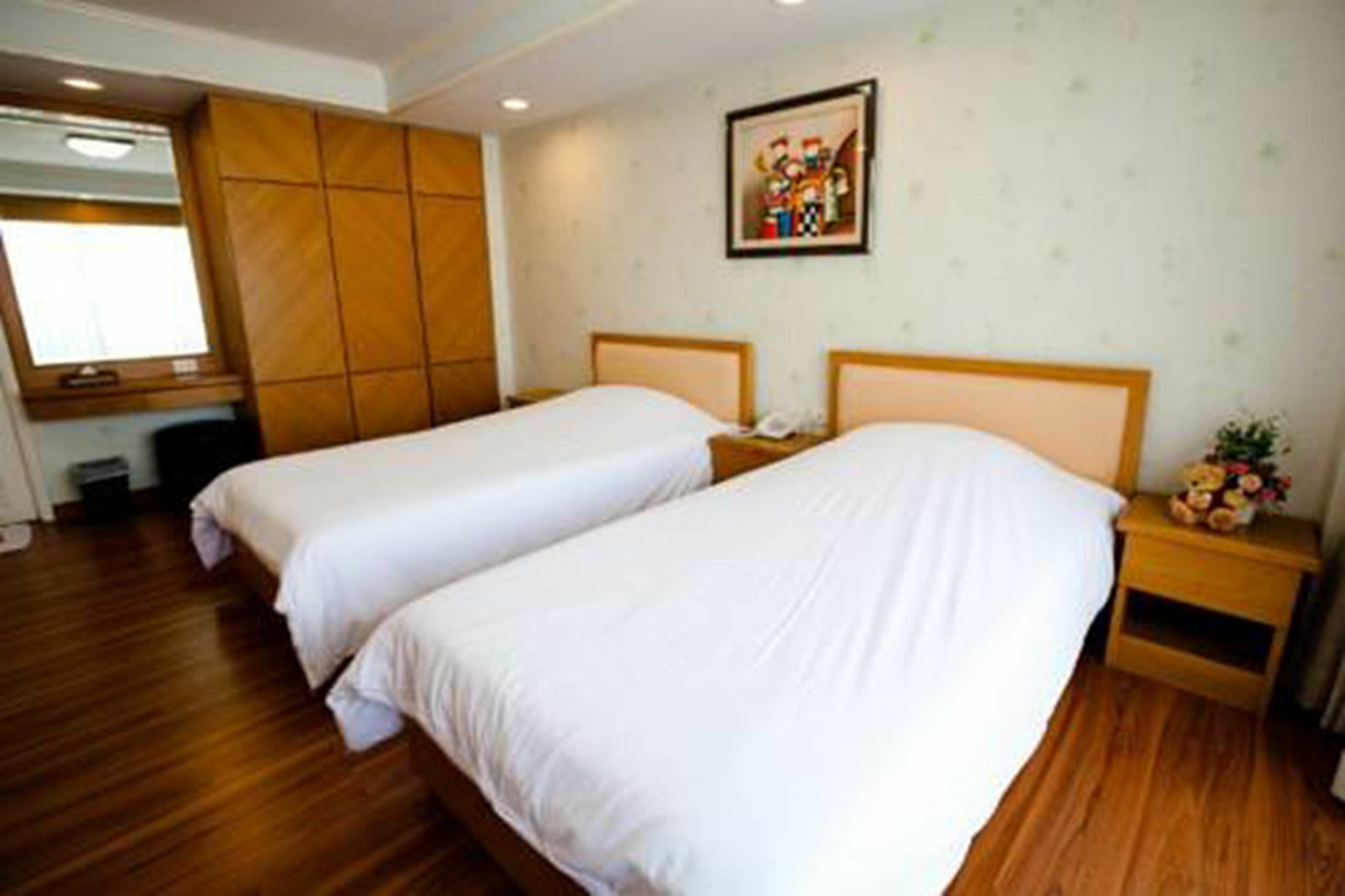 Roseate Ratchada Aparthotel 2*