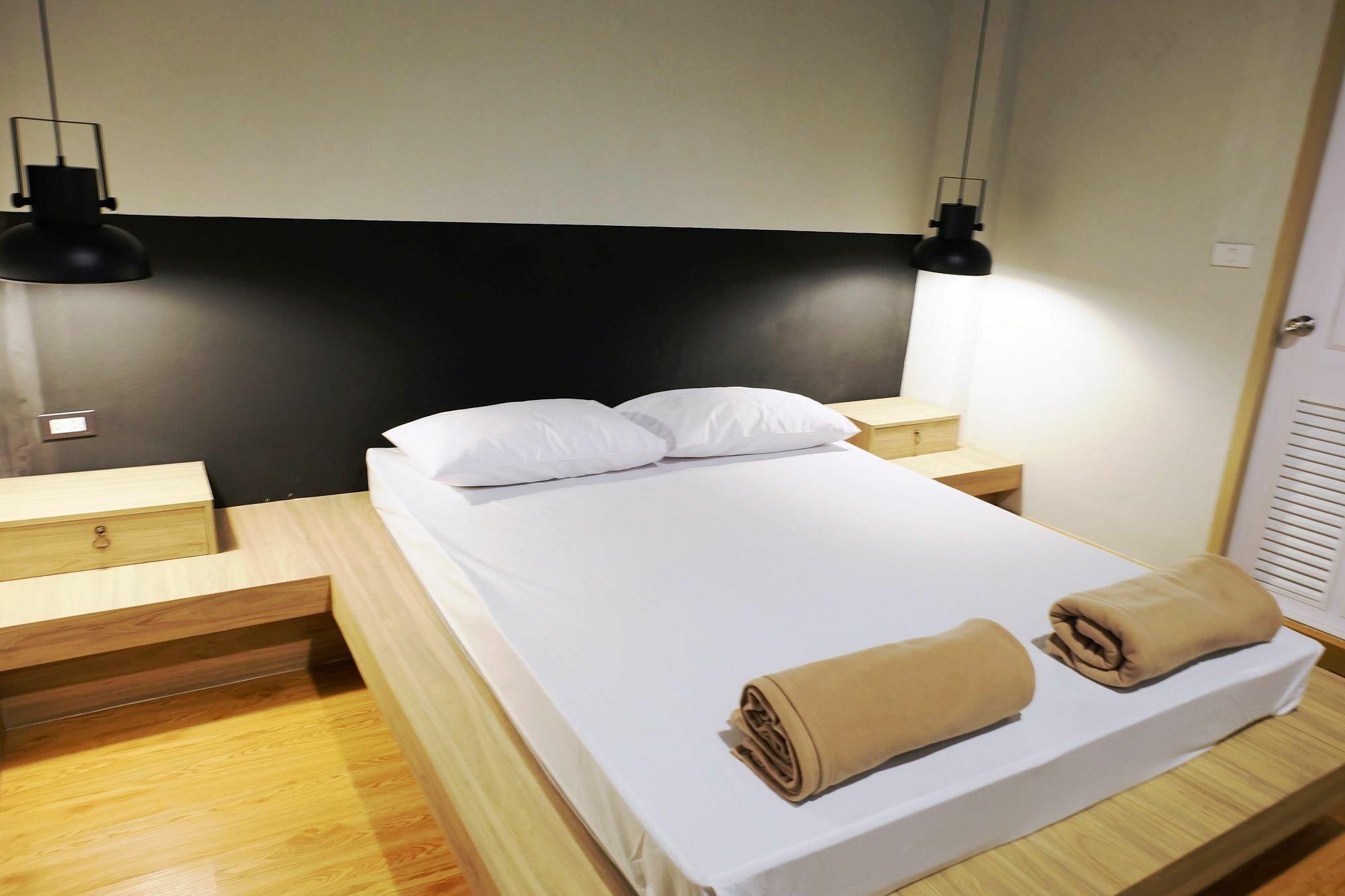 Stations Albergue Banguecoque
