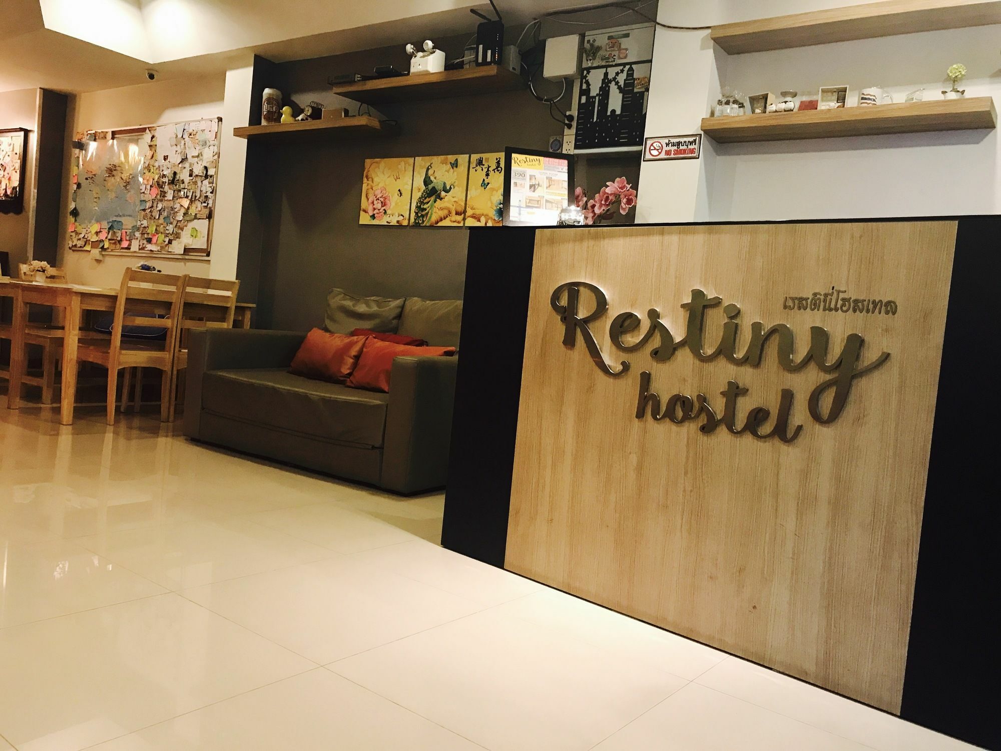 Hostel Restiny *