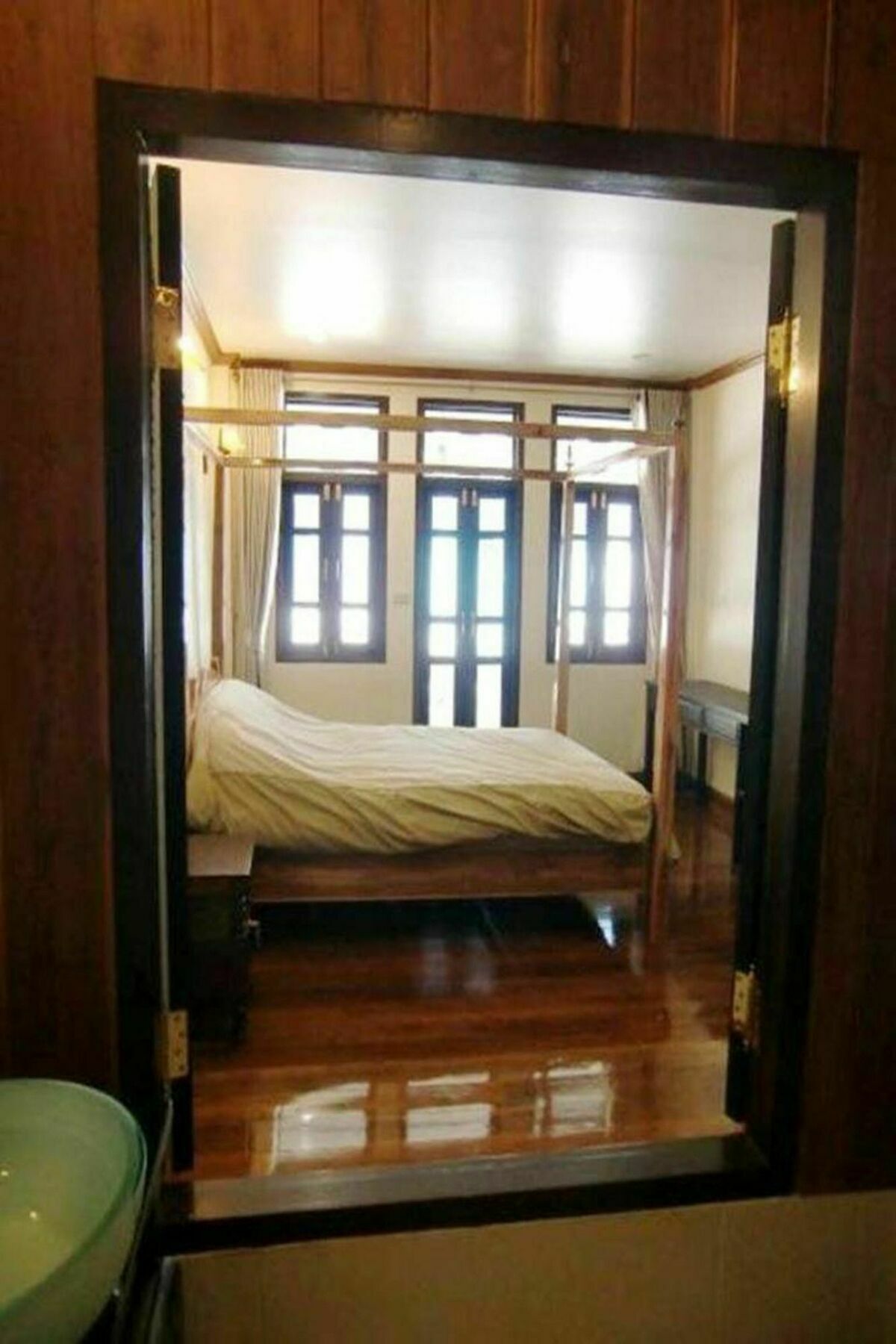 Rumah tetamu The Royal Thatien Village Bangkok