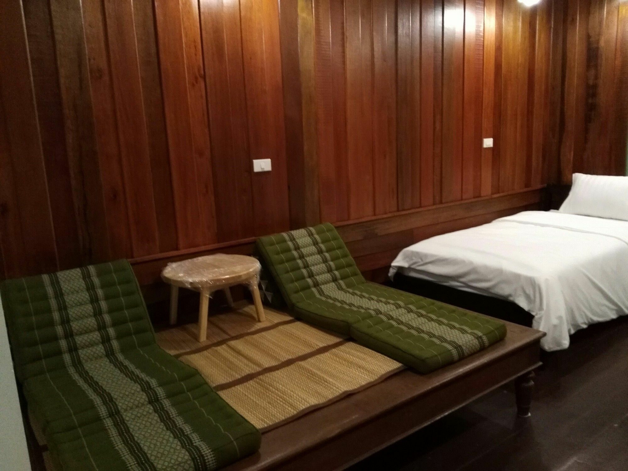 Gasthuis & Hashery Boutique House Bangkok