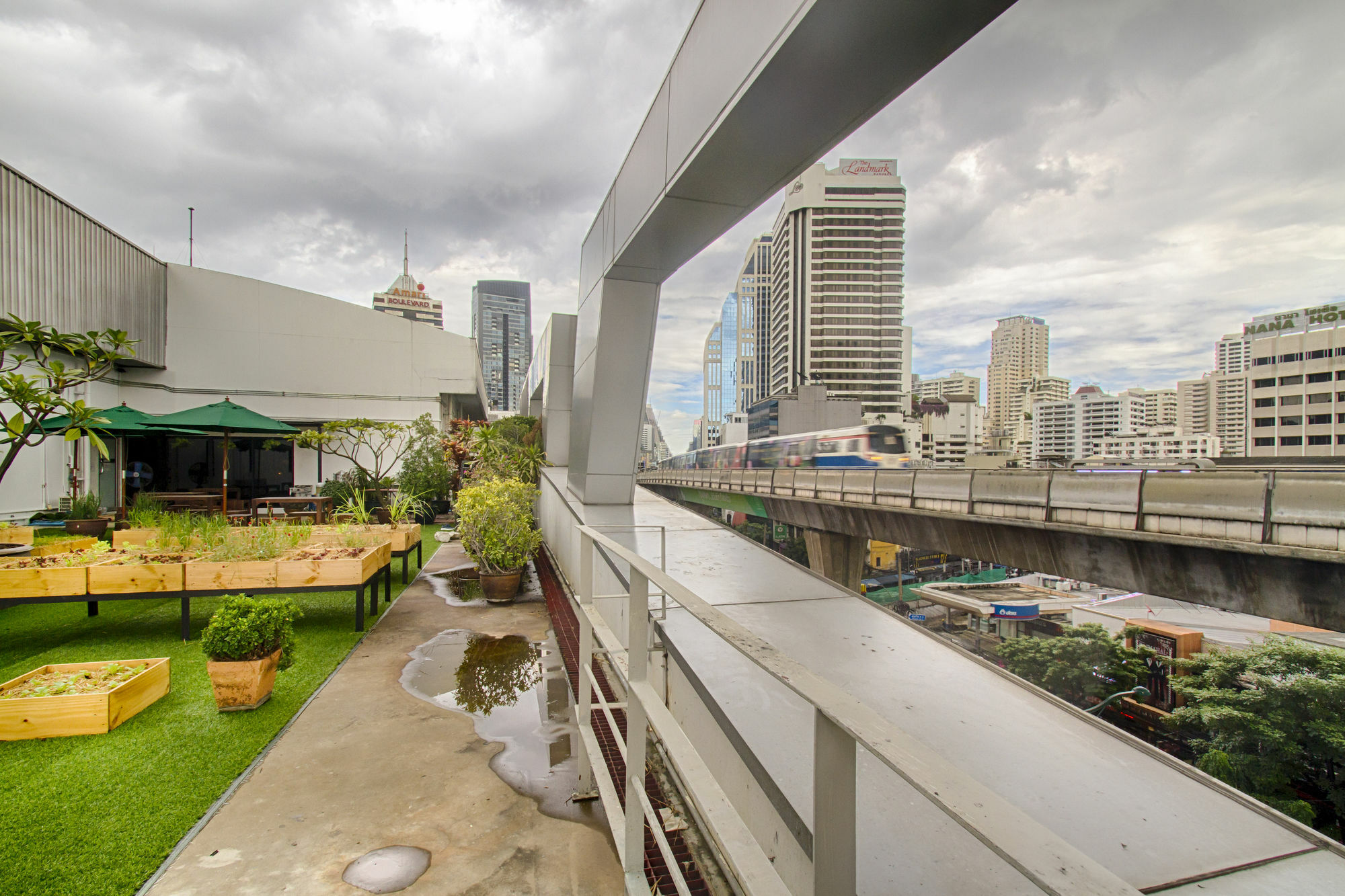 Ostello Hom & Cooking Club Bangkok