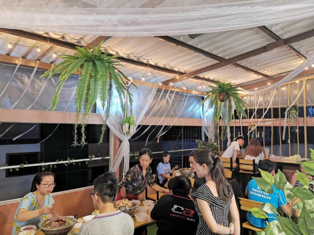 White House Albergue Bangkok