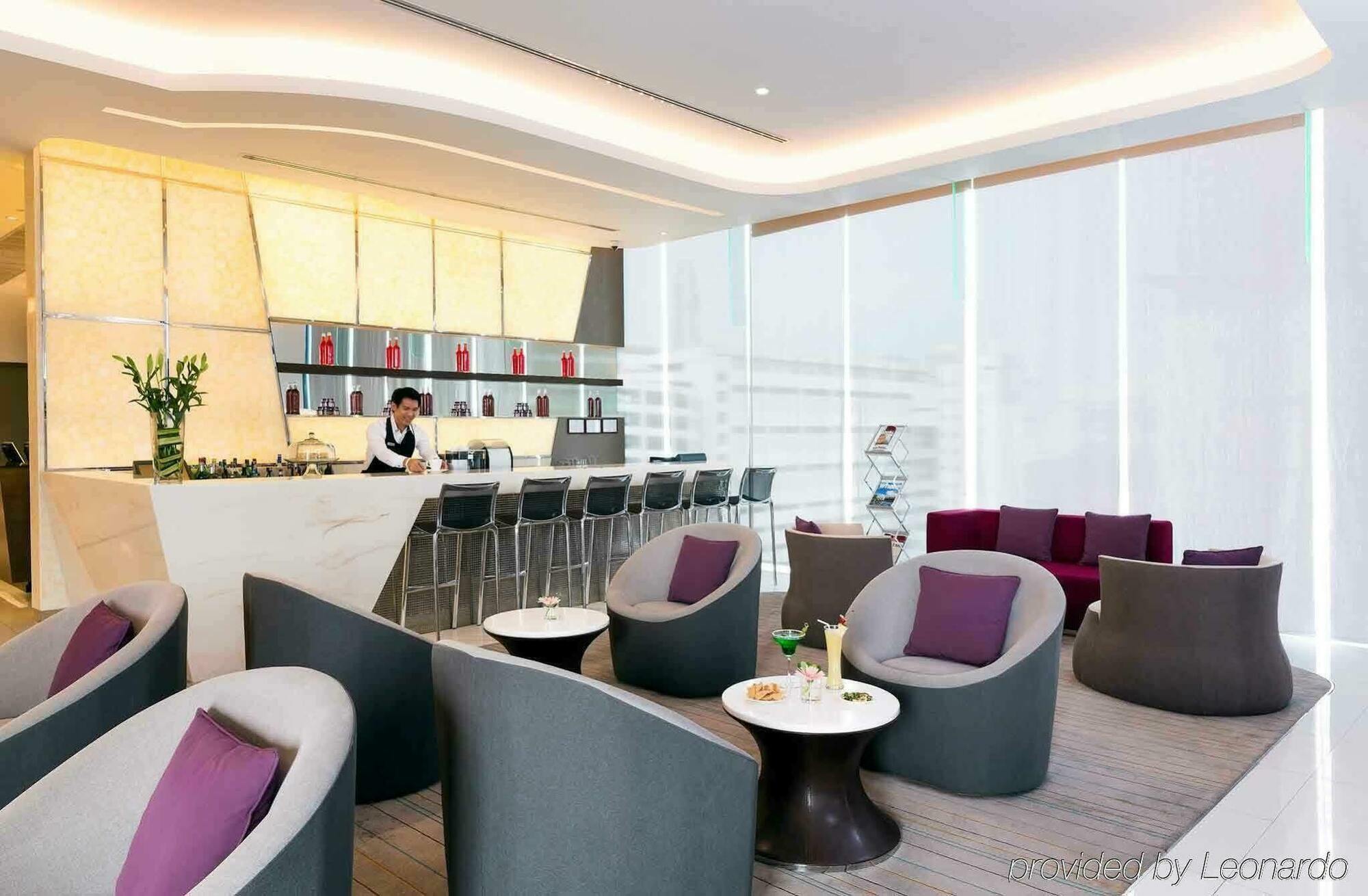 Khách sạn Mercure Siam 4*