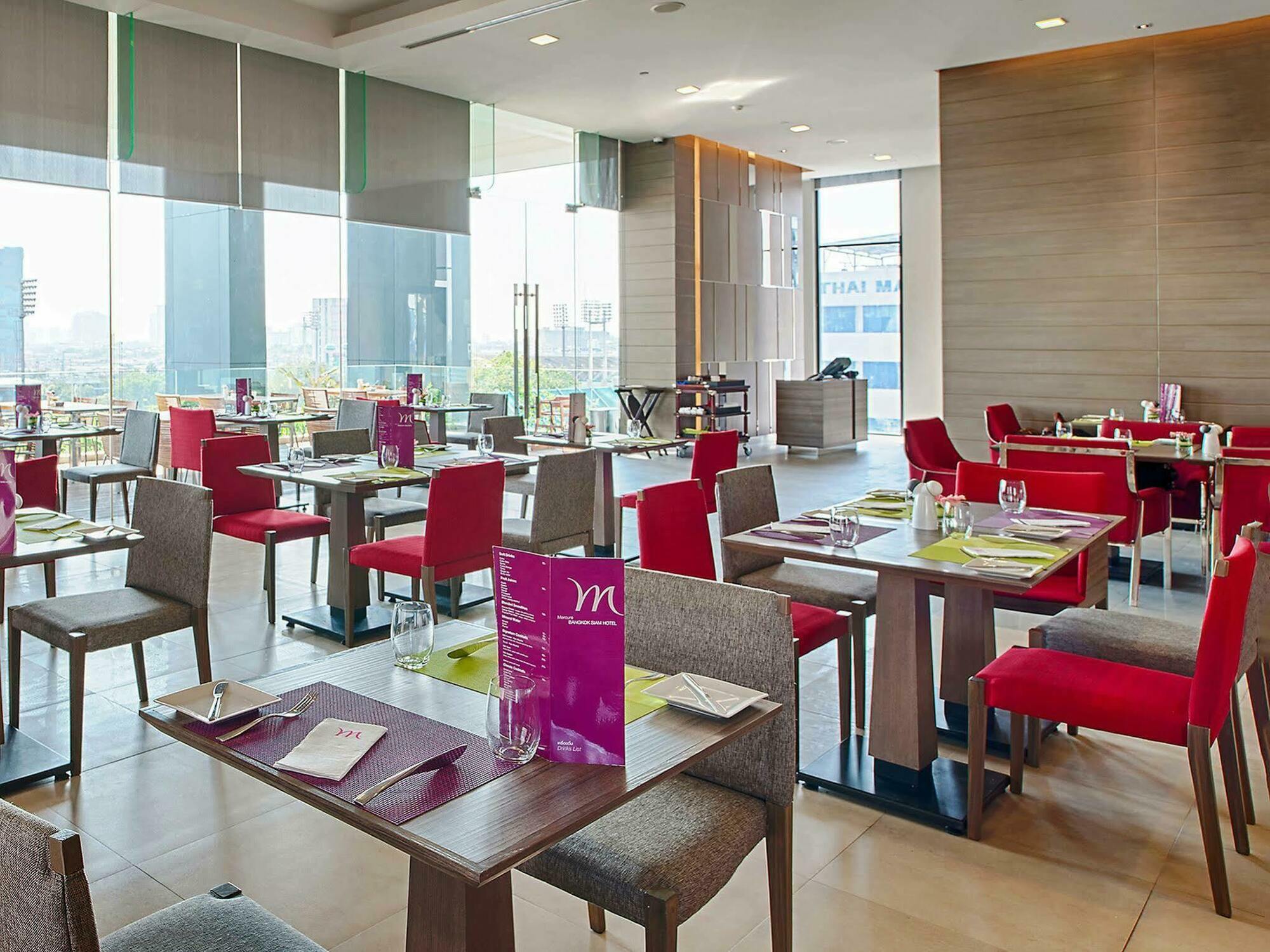 Mercure Siam Khách sạn