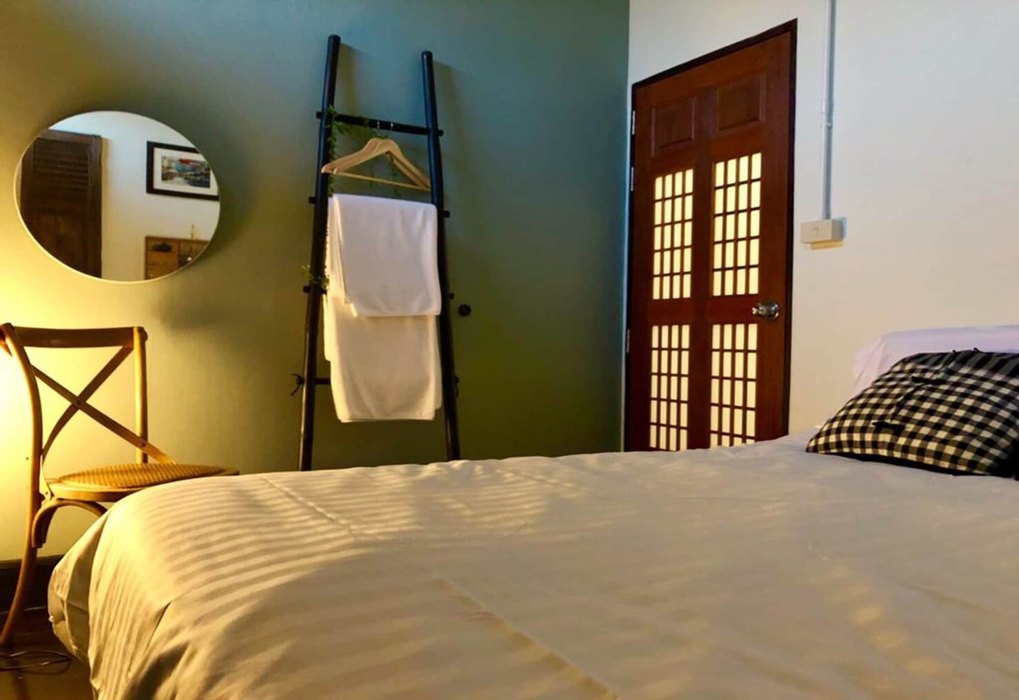Hostel The Orientale Bangkok