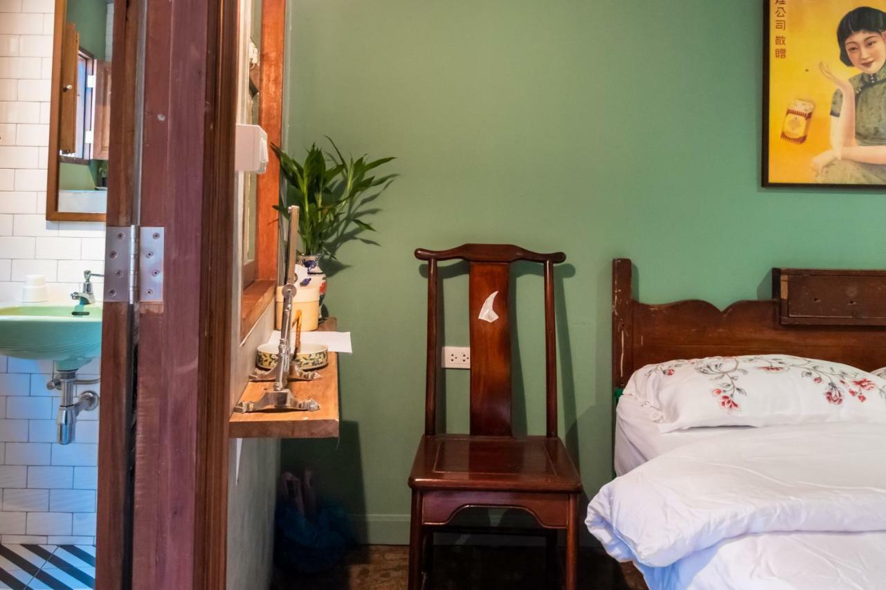 Live Local Cafe & - 420 Friendly Accommodatie bij particulieren Bangkok