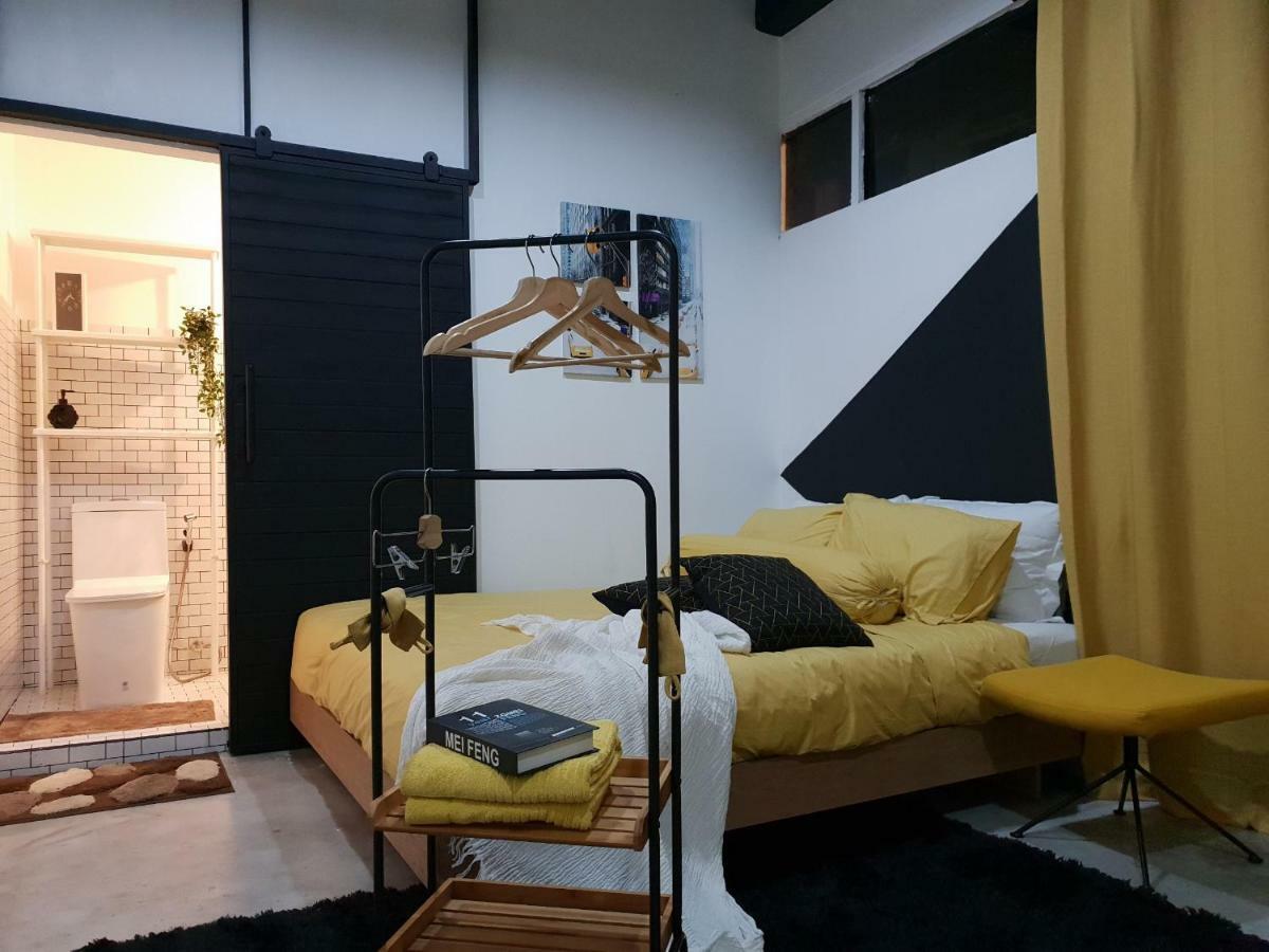 The Platform 3/4 Poshtel * Bangkok