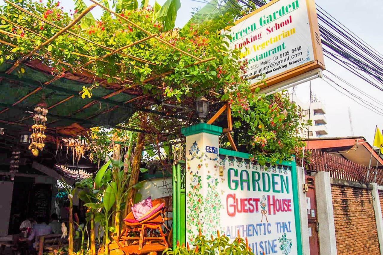 Green Garden Samsen Bangkok