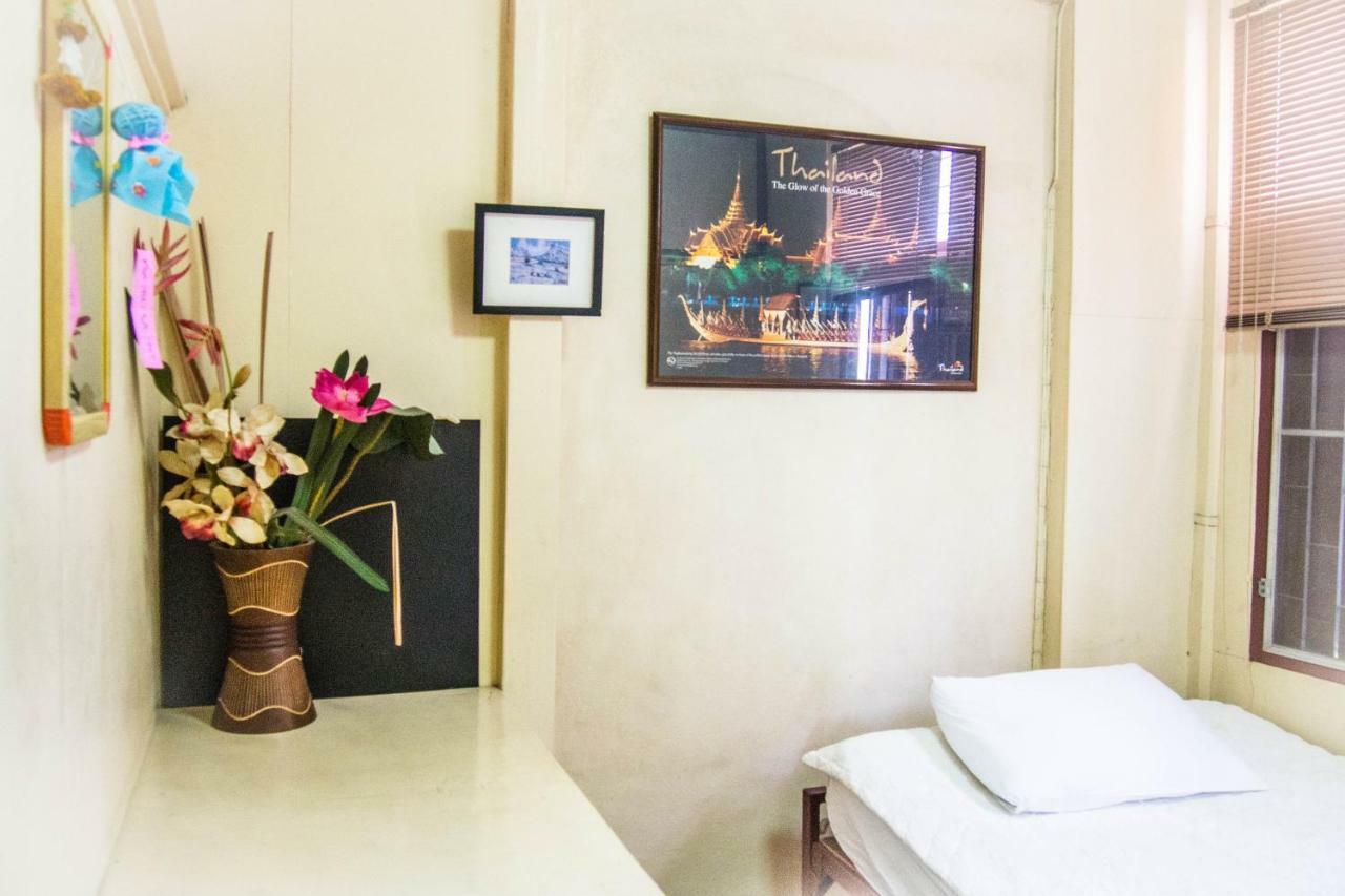 Green Garden Samsen Homestay Bangkok
