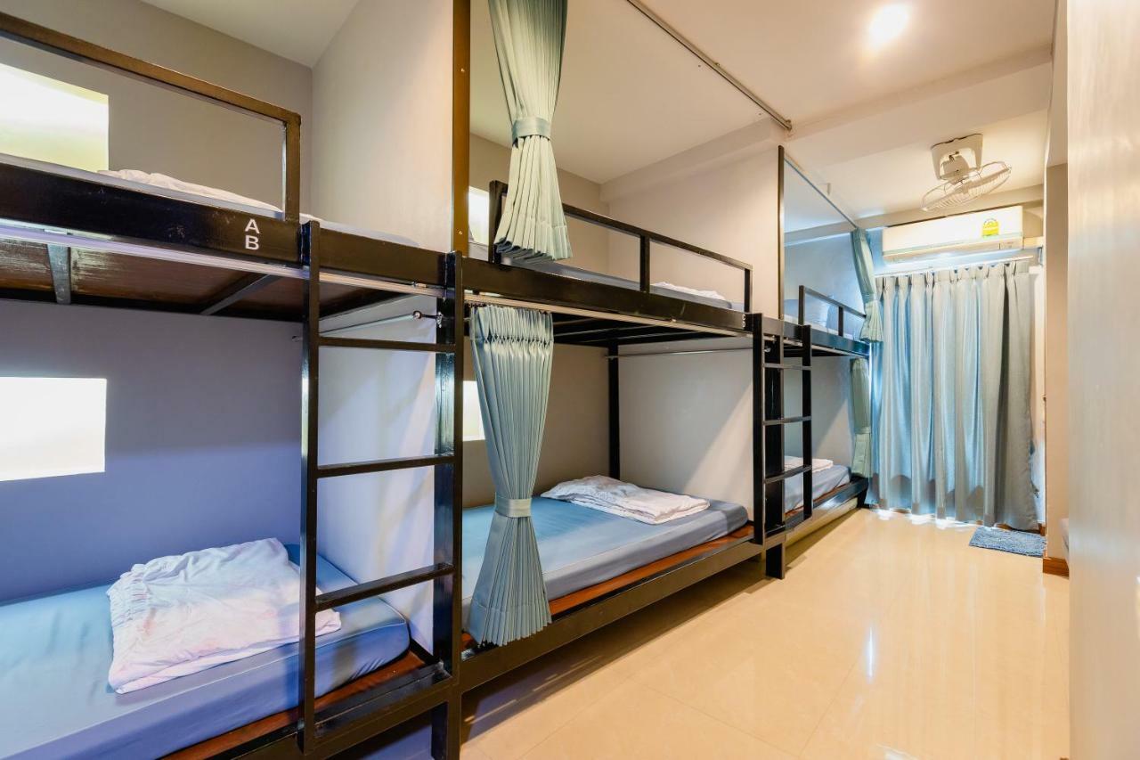 Hostel Restiny *