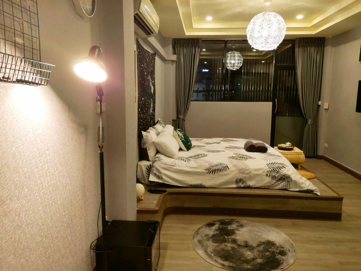 Meetu曼谷市中心特色旅馆，近火车夜市，免费早餐 Casa de hóspedes *