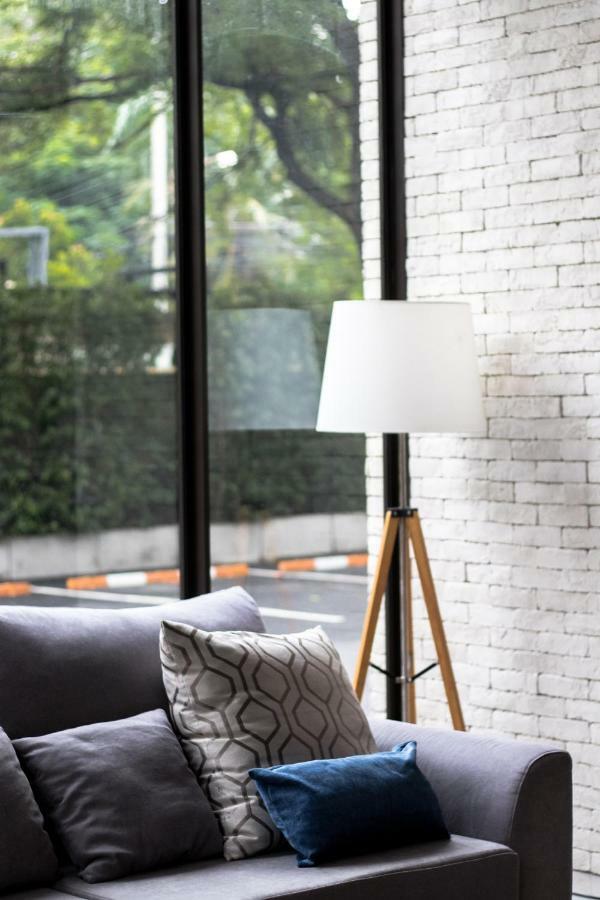 B Khách sạn 4*