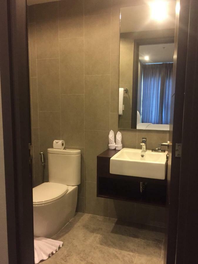 Ariva C Ekkamai * Bangkok