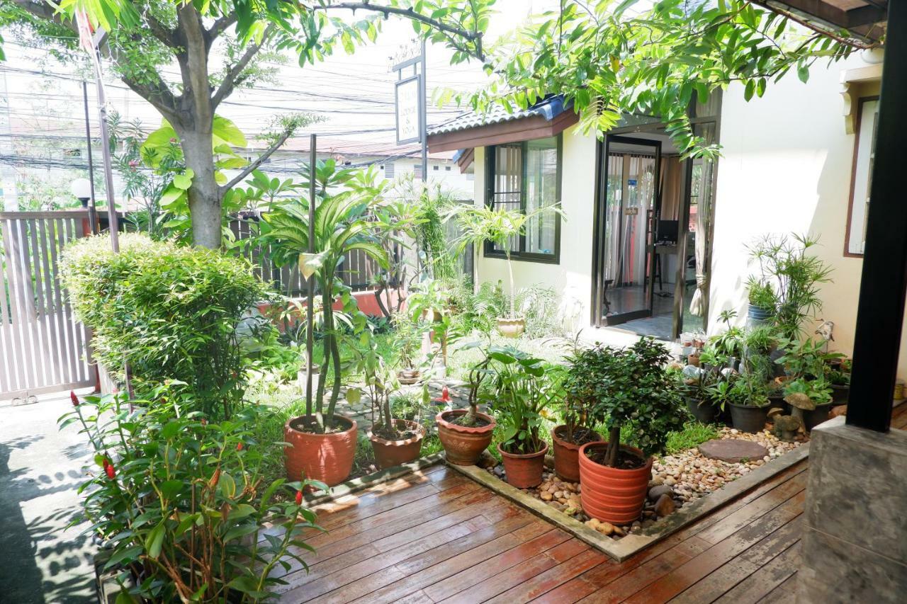 Mon & Yoga Donmueang Bed & Breakfast 3*