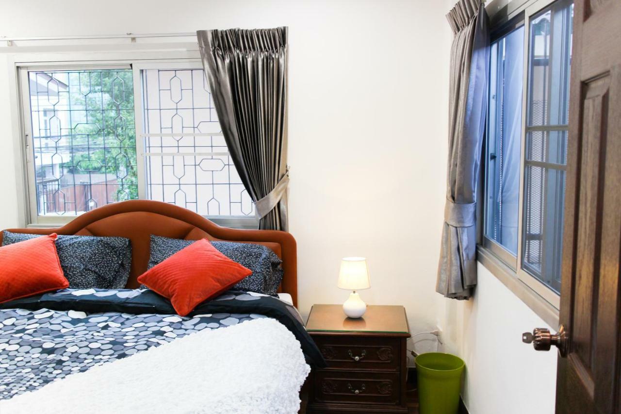 Holiday home Train Night Market To 2Min & Mrt To 3Min, Modern & Big House *