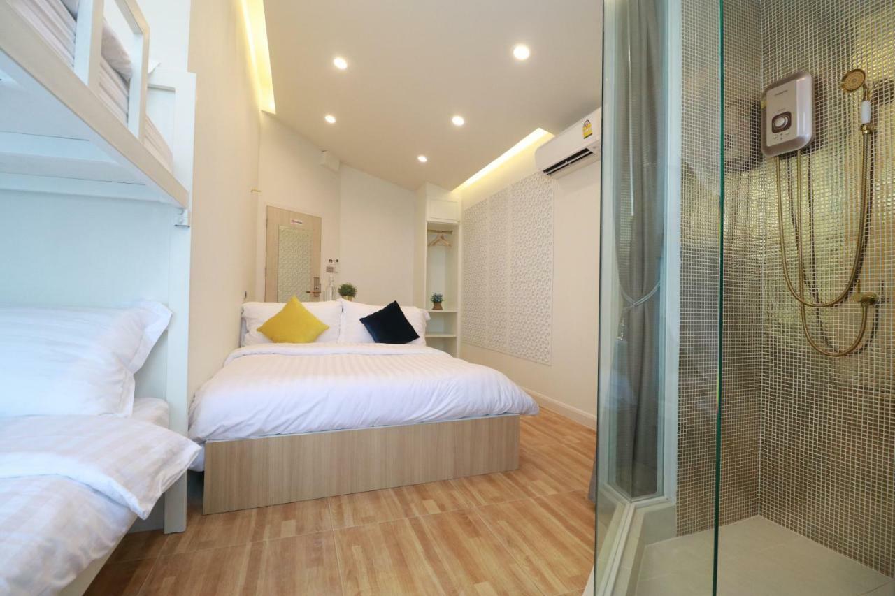The Lol Elephant Hostel Bangkok