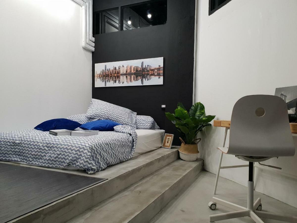 The Platform 3/4 Poshtel Homestay *