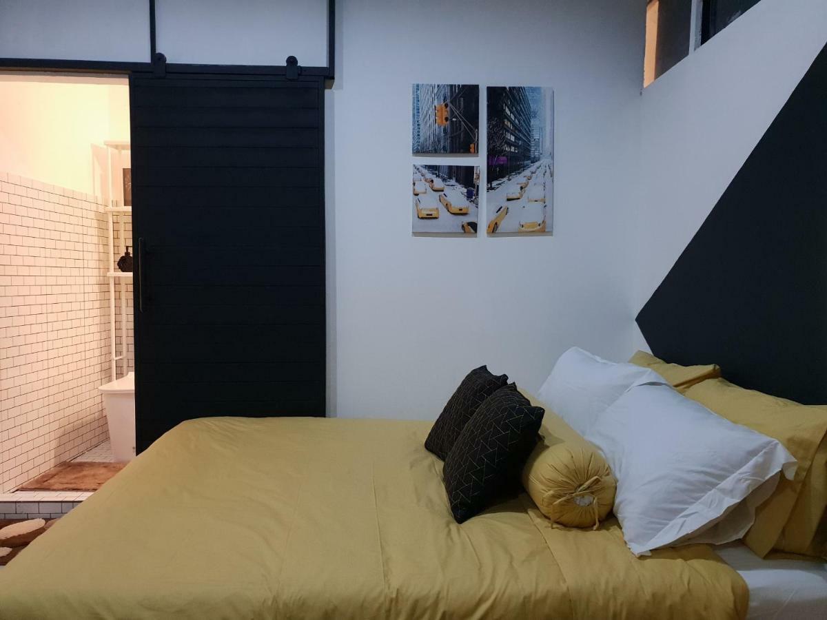 The Platform 3/4 Poshtel *