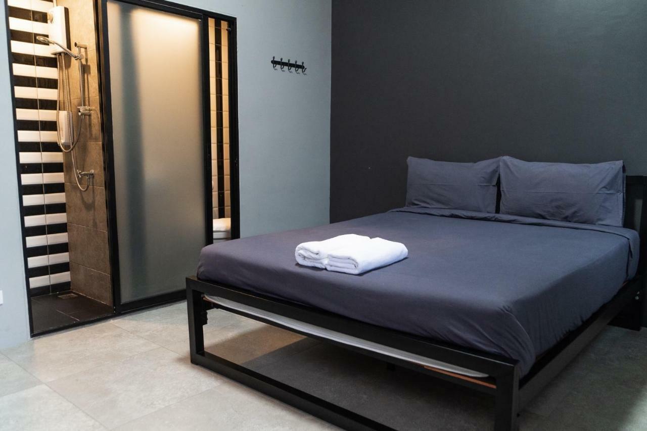 S Heaven Short & Long Hotell