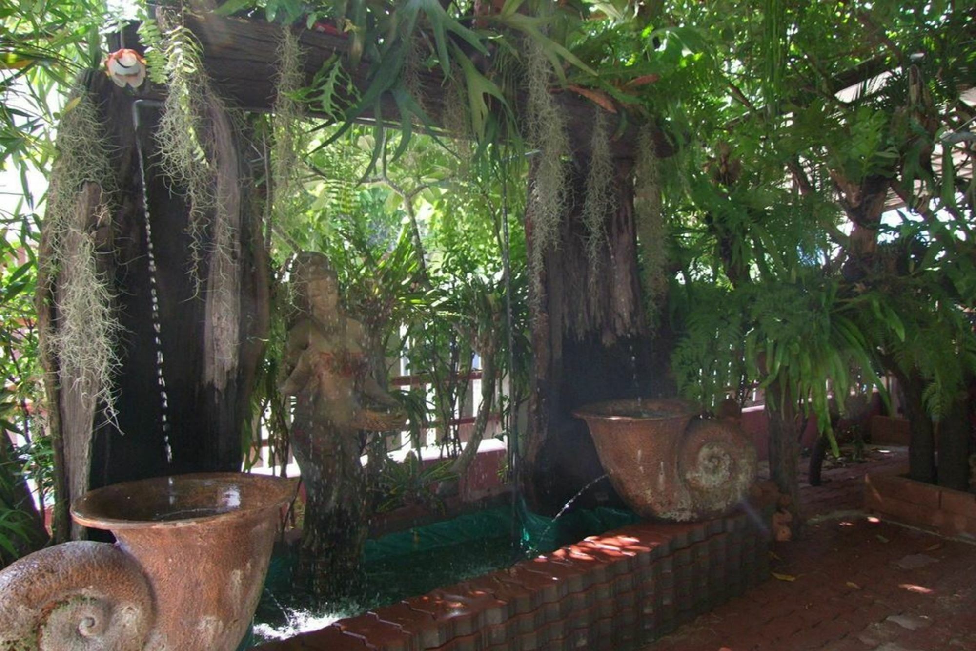 Naifun Bb House Hotel