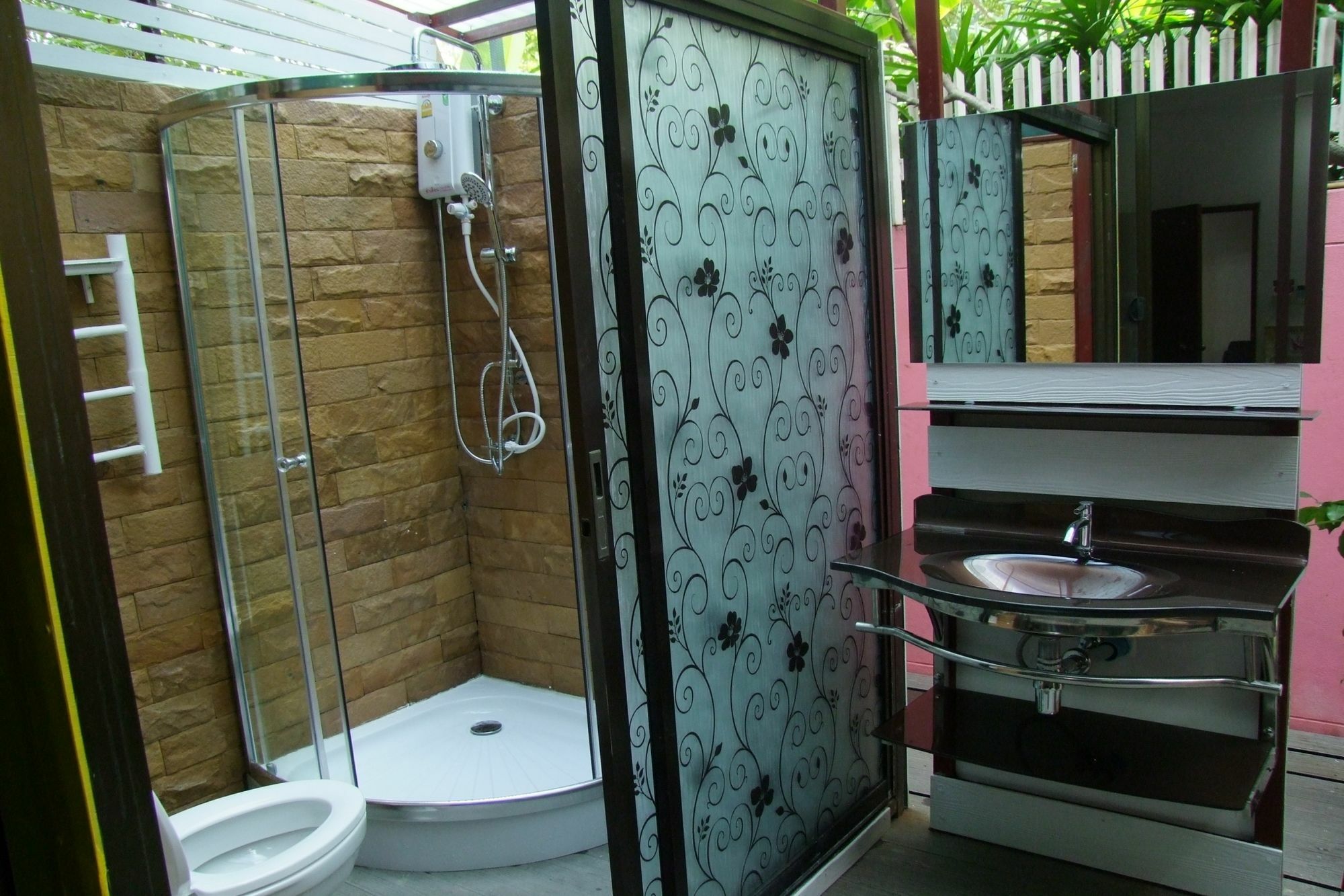Naifun Bb House 2*