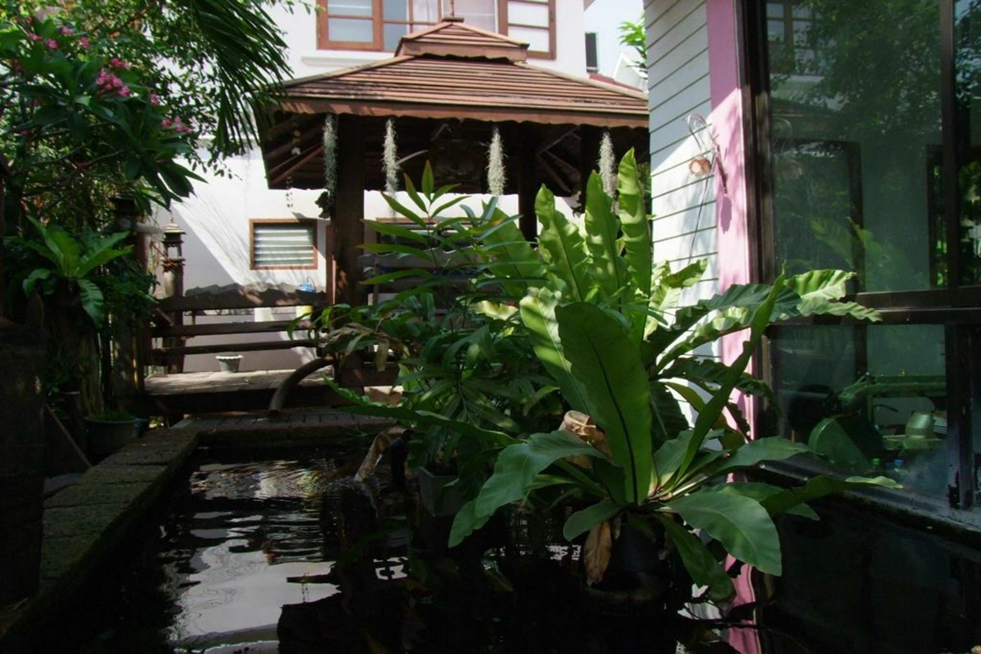 Hotel Naifun Bb House 2*
