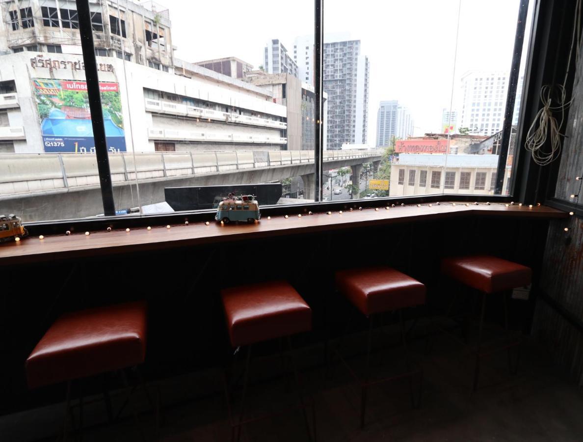 The Platform 3/4 Poshtel Bangkok