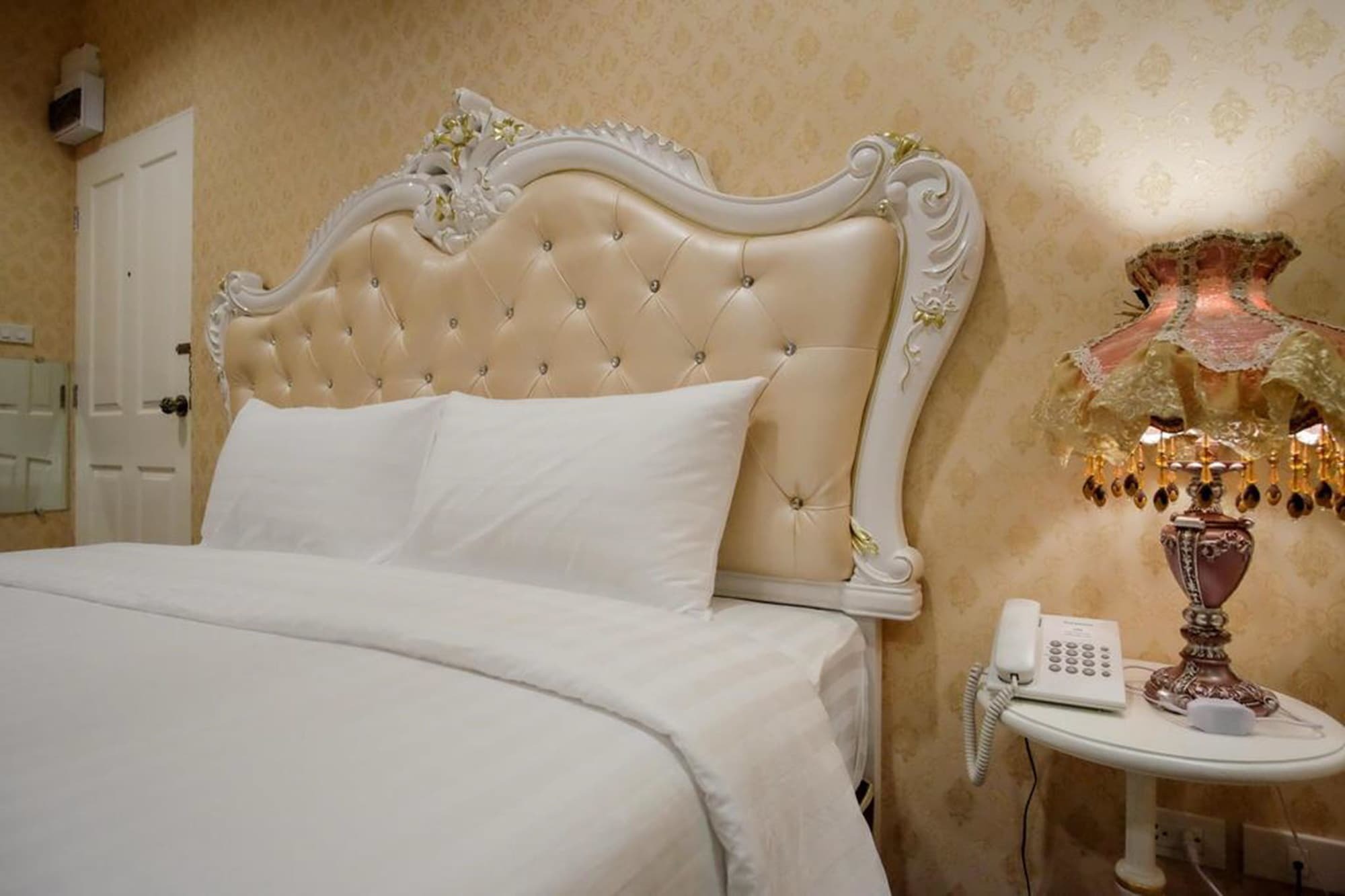 Inn The O-zone Airport 3*