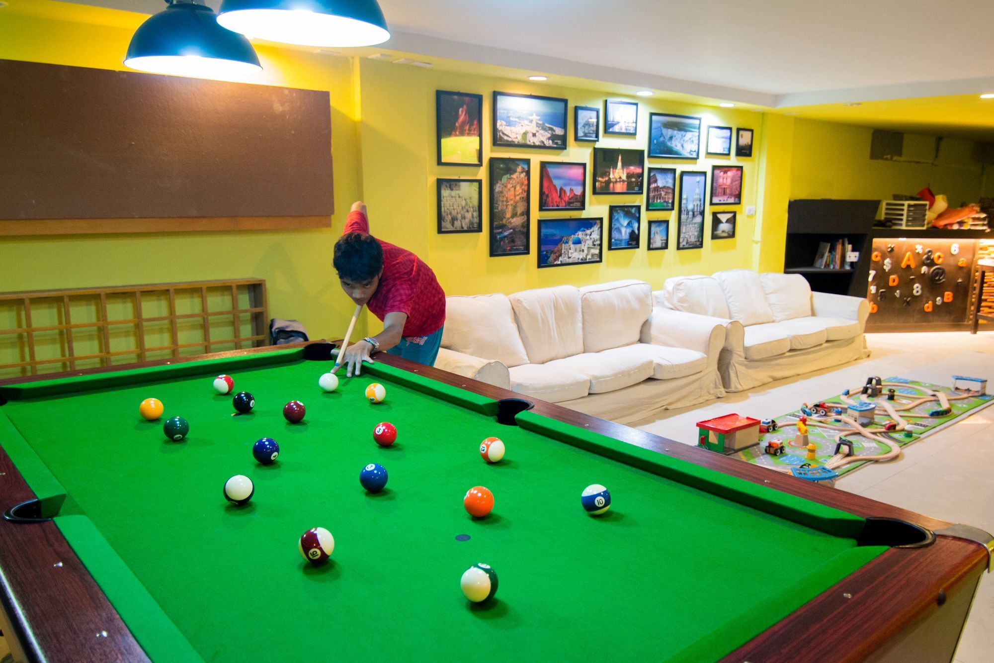 Vr Hostel