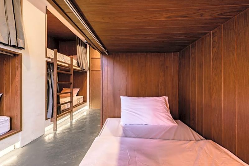 Once Again Albergue
