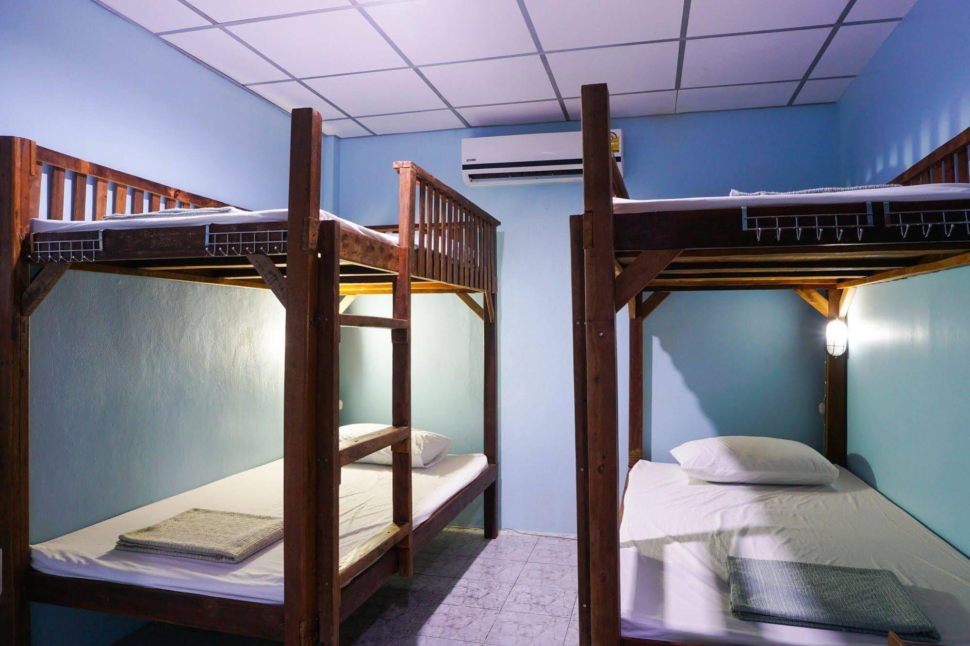Zleep63 Albergue *