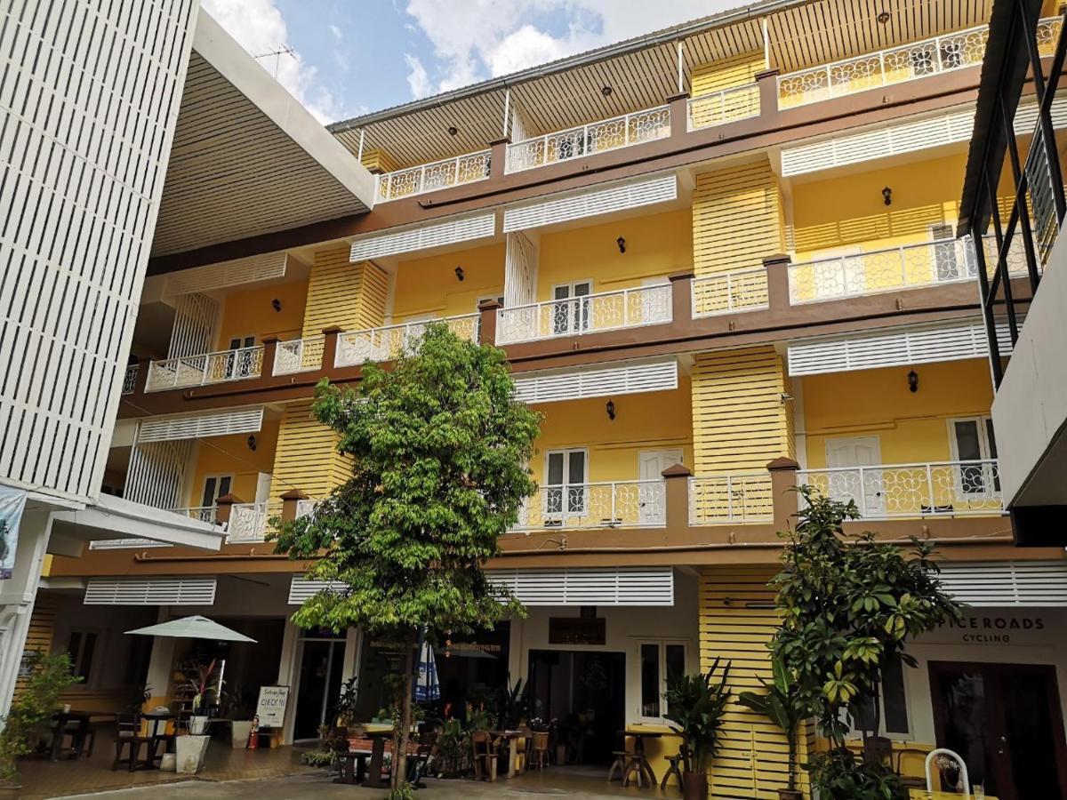 Khách sạn Sri Krungthep Bangkok
