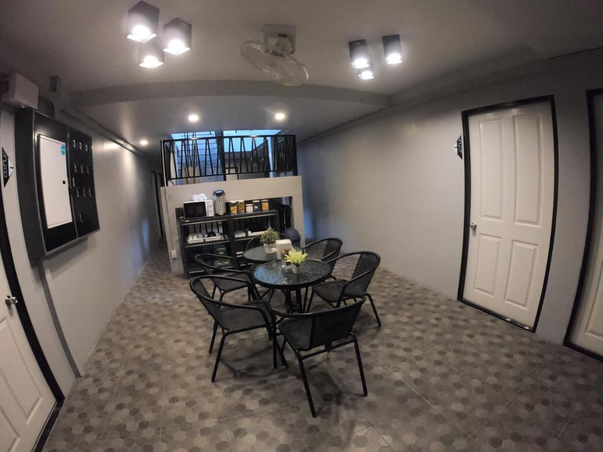 S Heaven Short & Long Hotell Bangkok