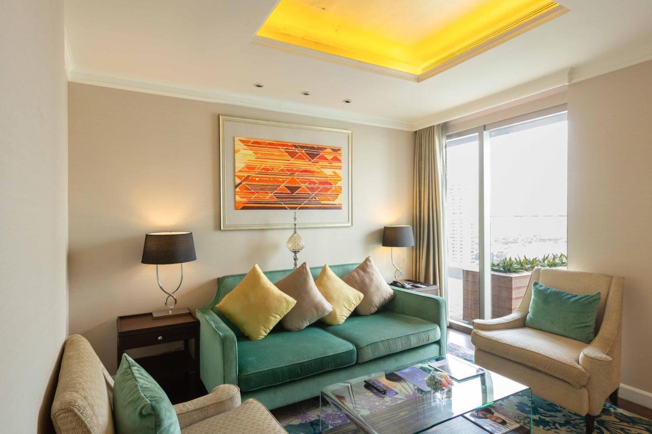 Radisson Blu Plaza 5*