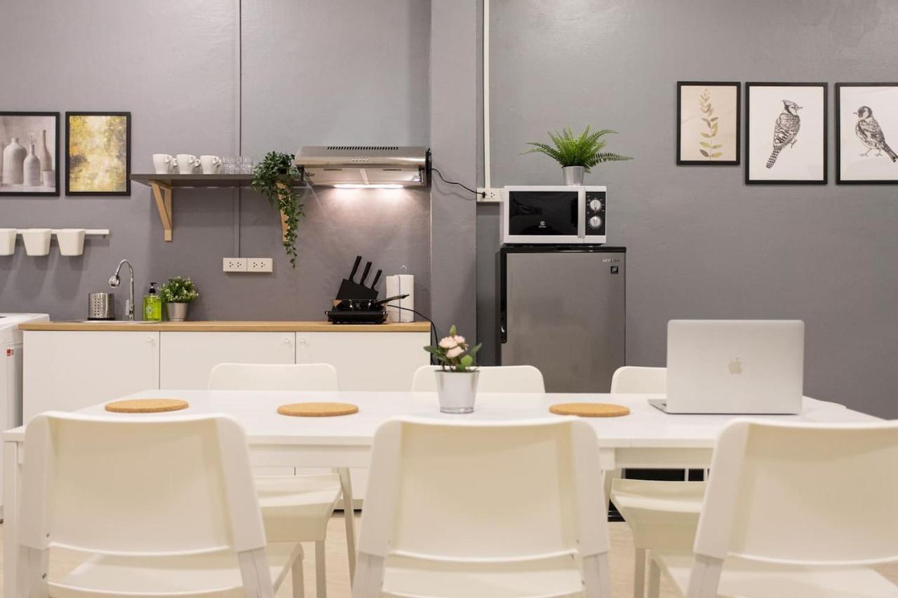 Căn hộ Chung Cư 70 M² 2 Ngủ, 1 Tắm Riêng ở Sukhumvit *