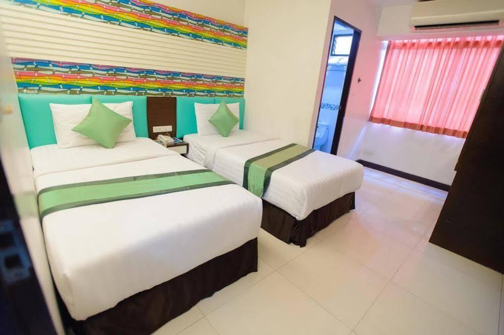 Cozi Hotel, Khách sạn