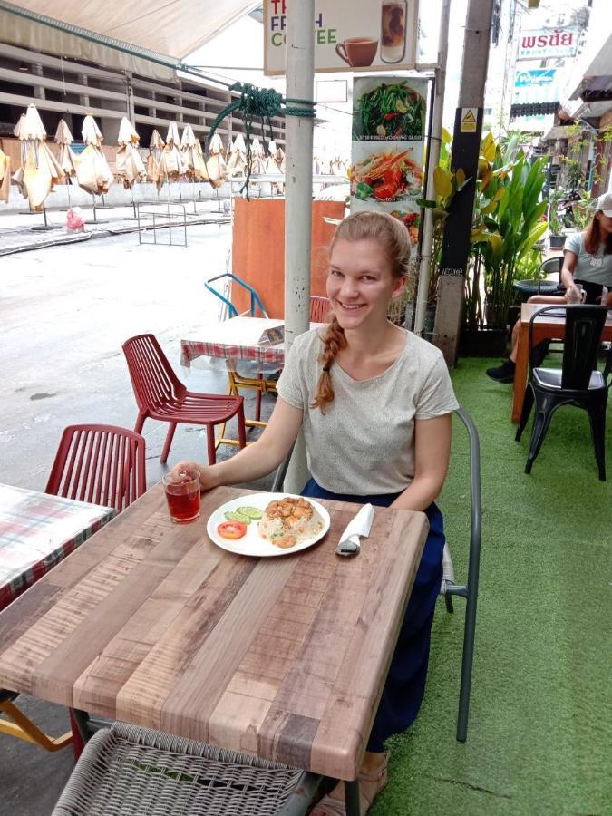 Albergue Glad Bar & Restaurant Banguecoque