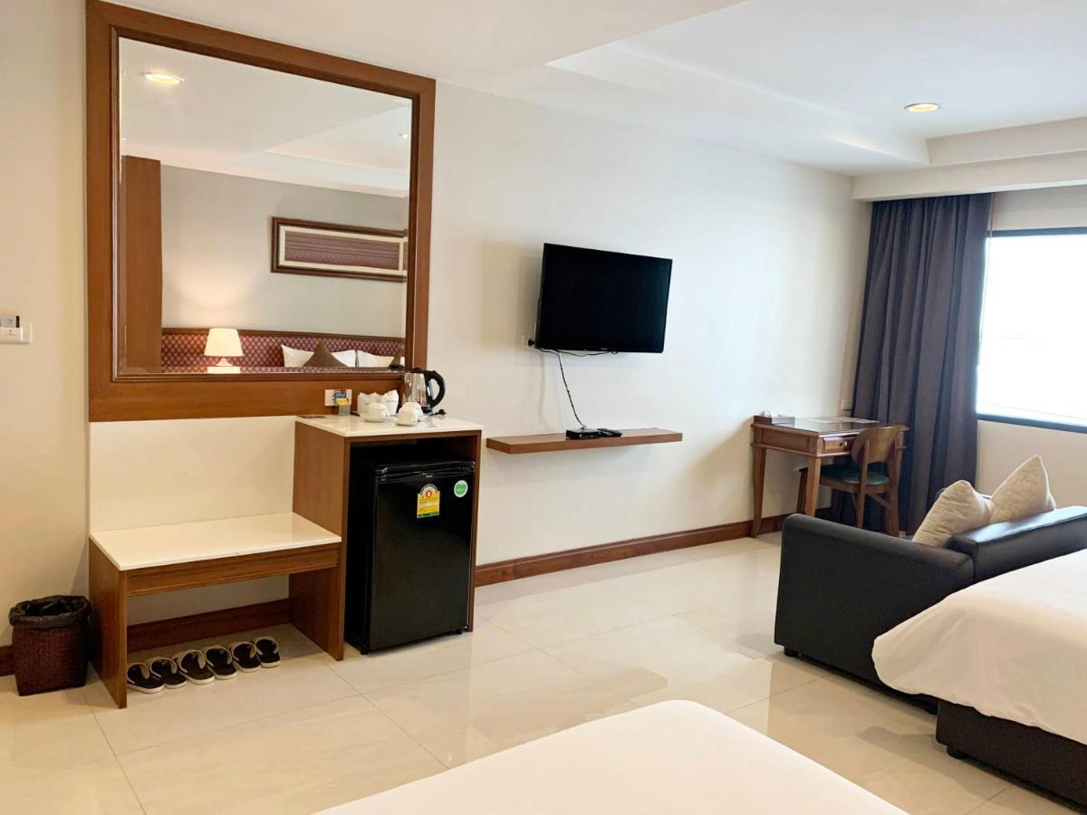 True Siam Rangnam - Sha Extra Certified Hotel 4*