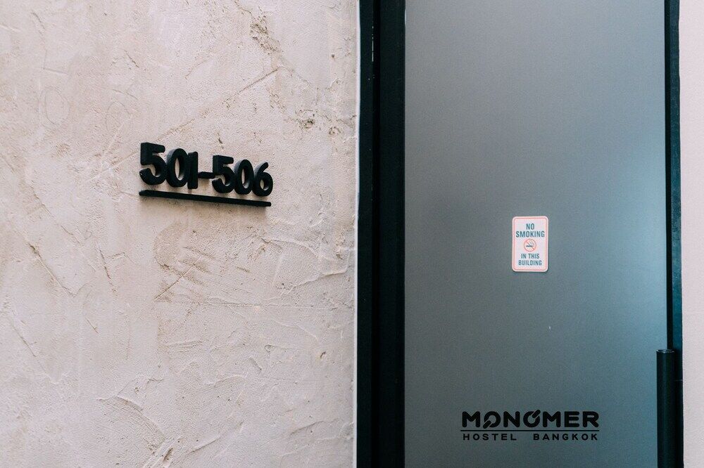 Hostel Monomer *